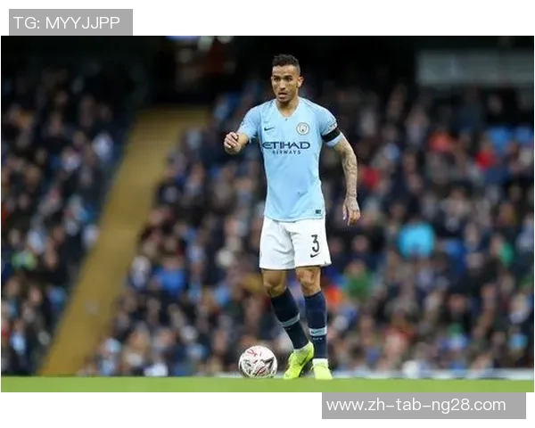 达尼洛的足球旅程从巴西青训到欧洲顶级联赛的辉煌历程